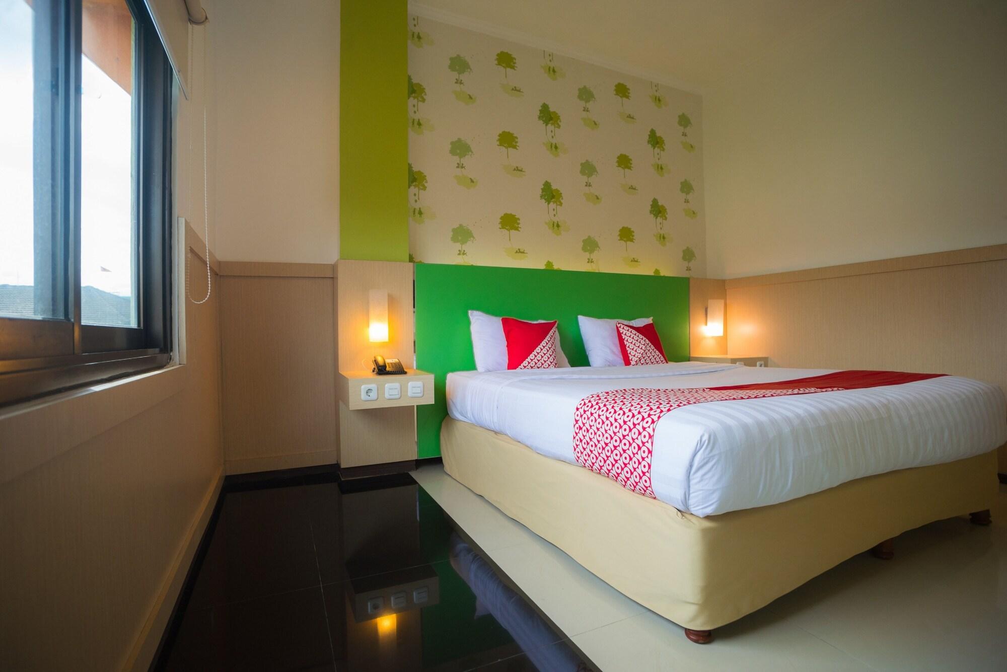 Royal Park Hotel Samarinda Esterno foto