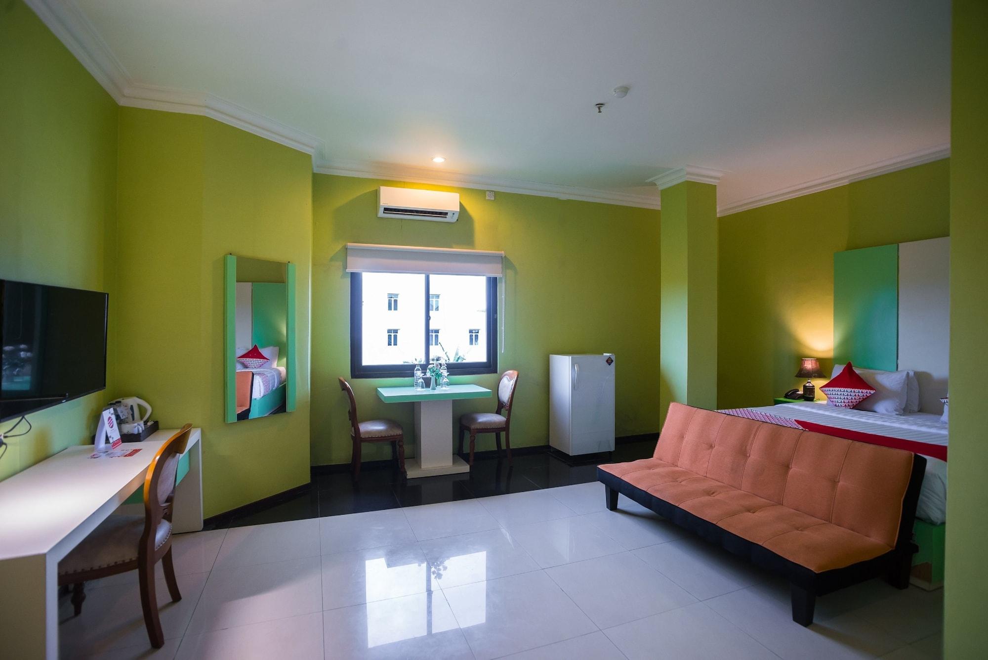 Royal Park Hotel Samarinda Esterno foto