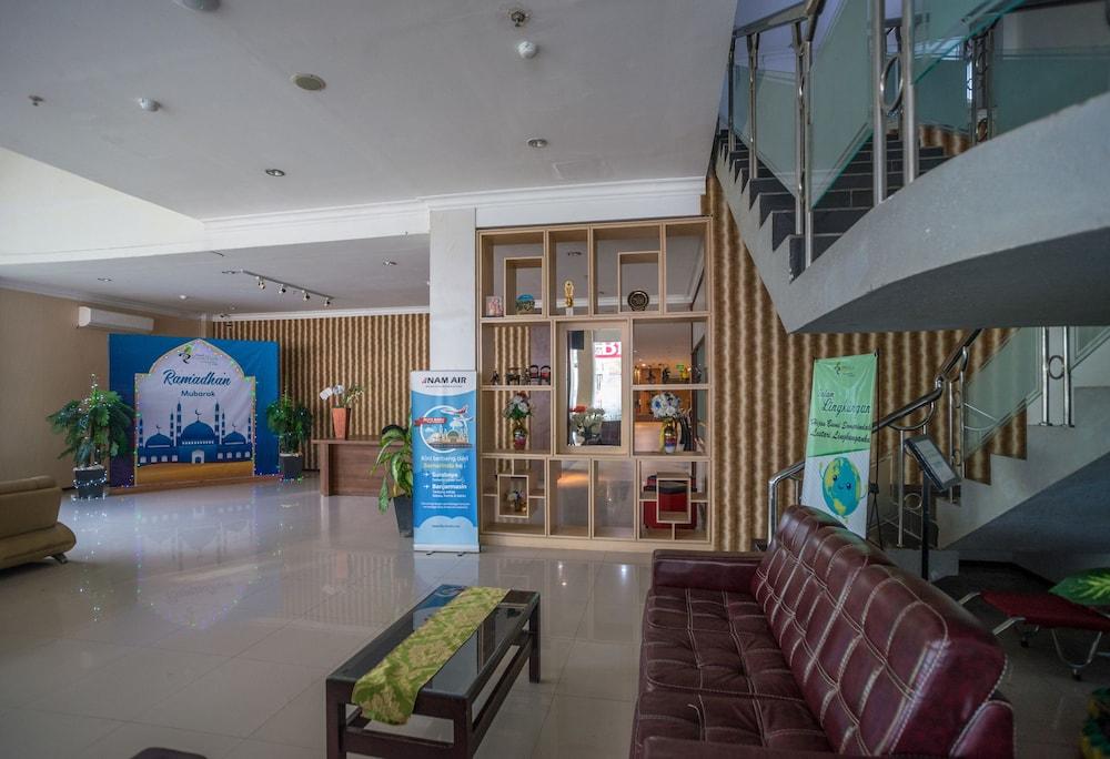 Royal Park Hotel Samarinda Esterno foto