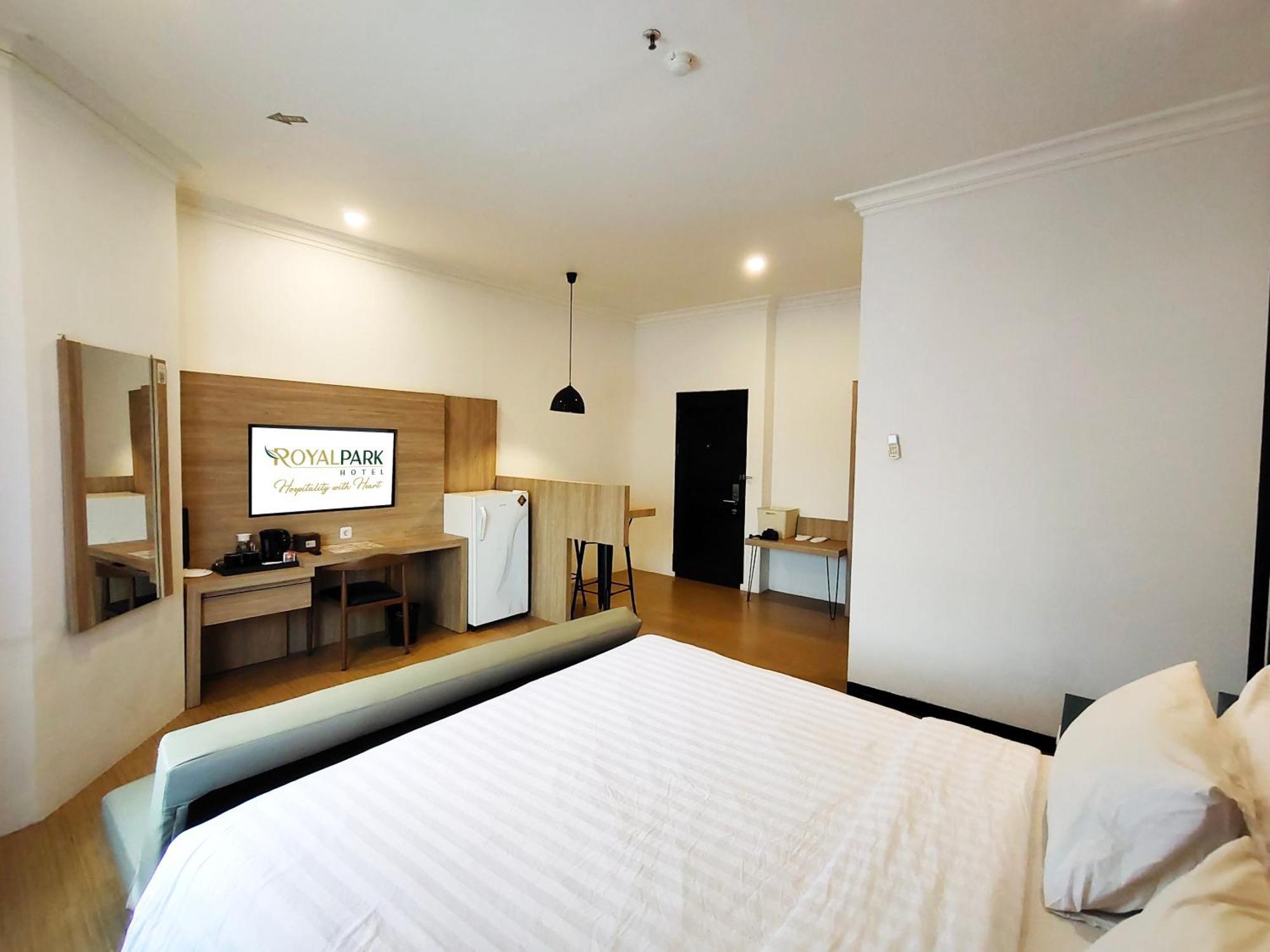 Royal Park Hotel Samarinda Esterno foto